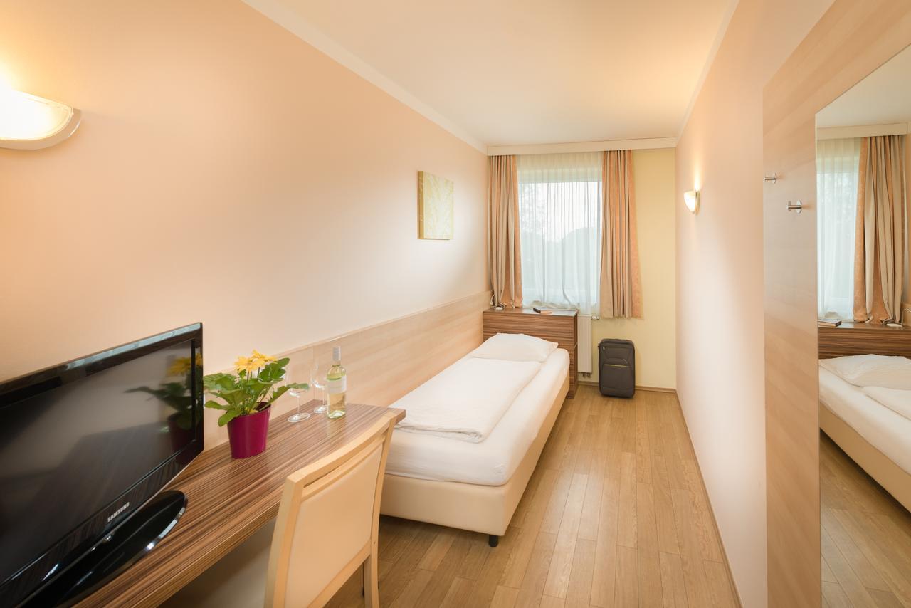 Hotel Radlinger Pellendorf Dış mekan fotoğraf